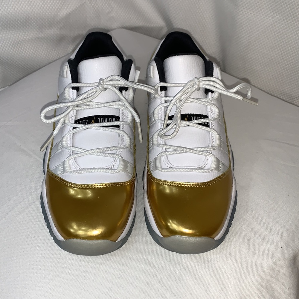 Nike Air Jordan 11 Low Retro Closing Ceremony Shoes - Picture 2 of 15